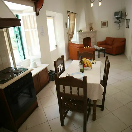 Aphrodite Apartment