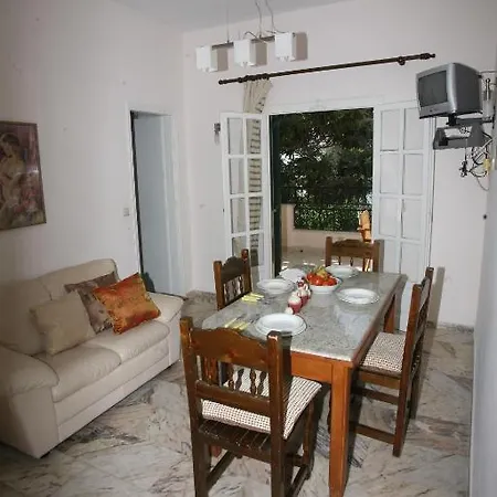 Aphrodite Nisaki (Corfu)